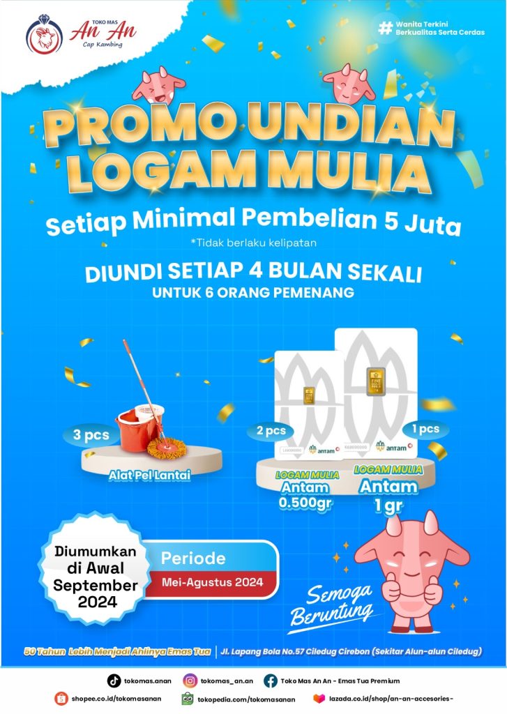 Pengunjung Toko Mas AN AN mengikuti promo undian logam mulia dengan hadiah emas batangan.